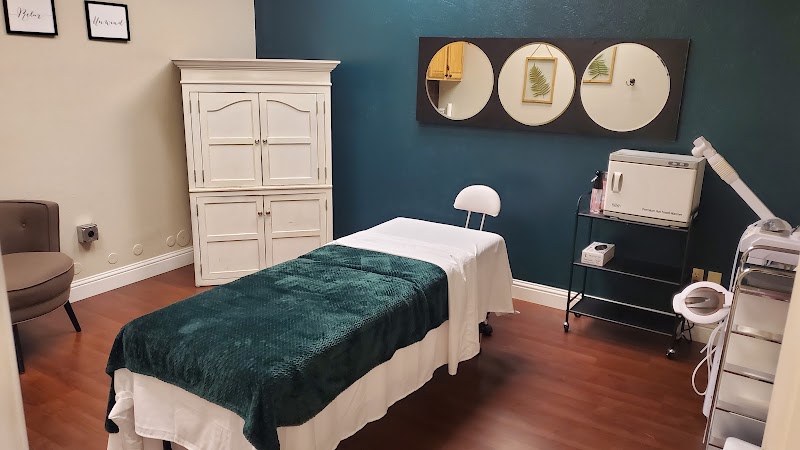 Euphoria Hair & Nail Salon, hair salon in Klamath Falls, OR, photo 4 of 10